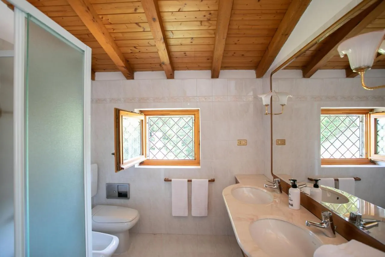 Villa Fabula Home Rental - Relax Nel Bosco Sovere Italy