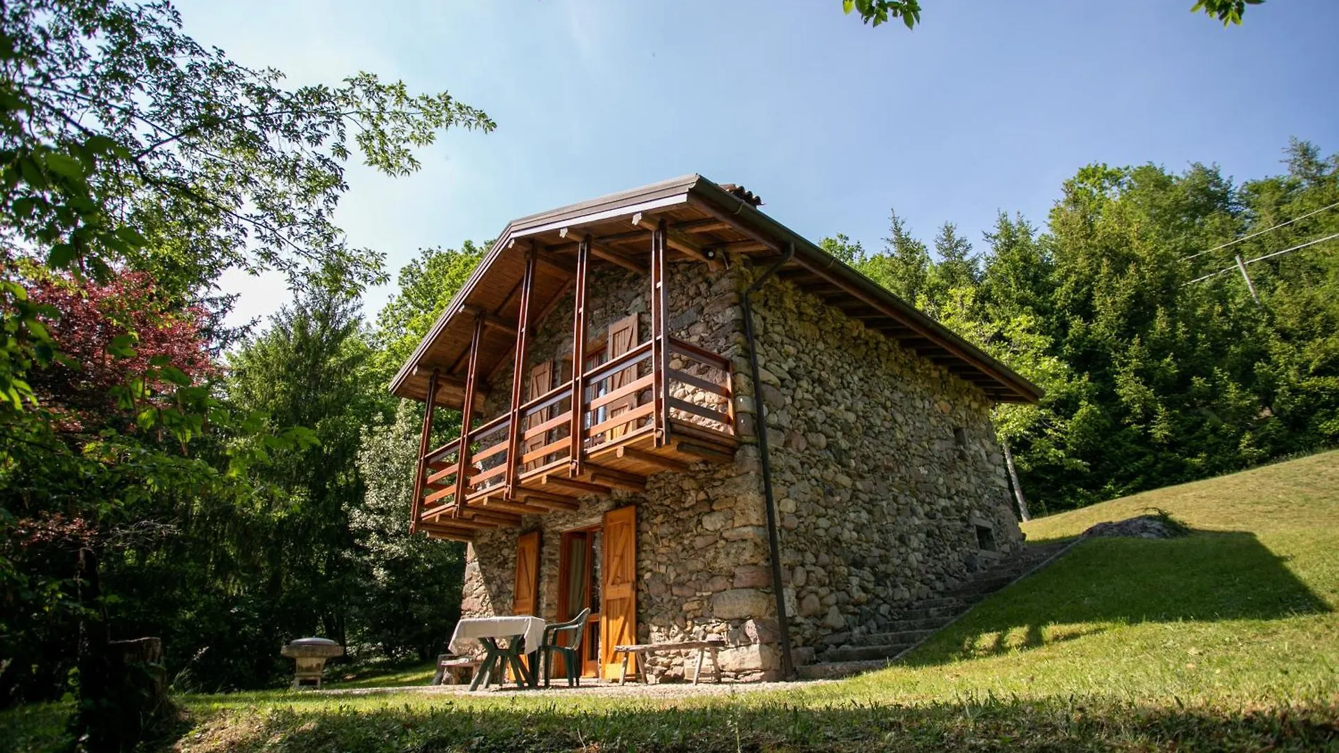Fabula Home Rental - Relax Nel Bosco Sovere Italy